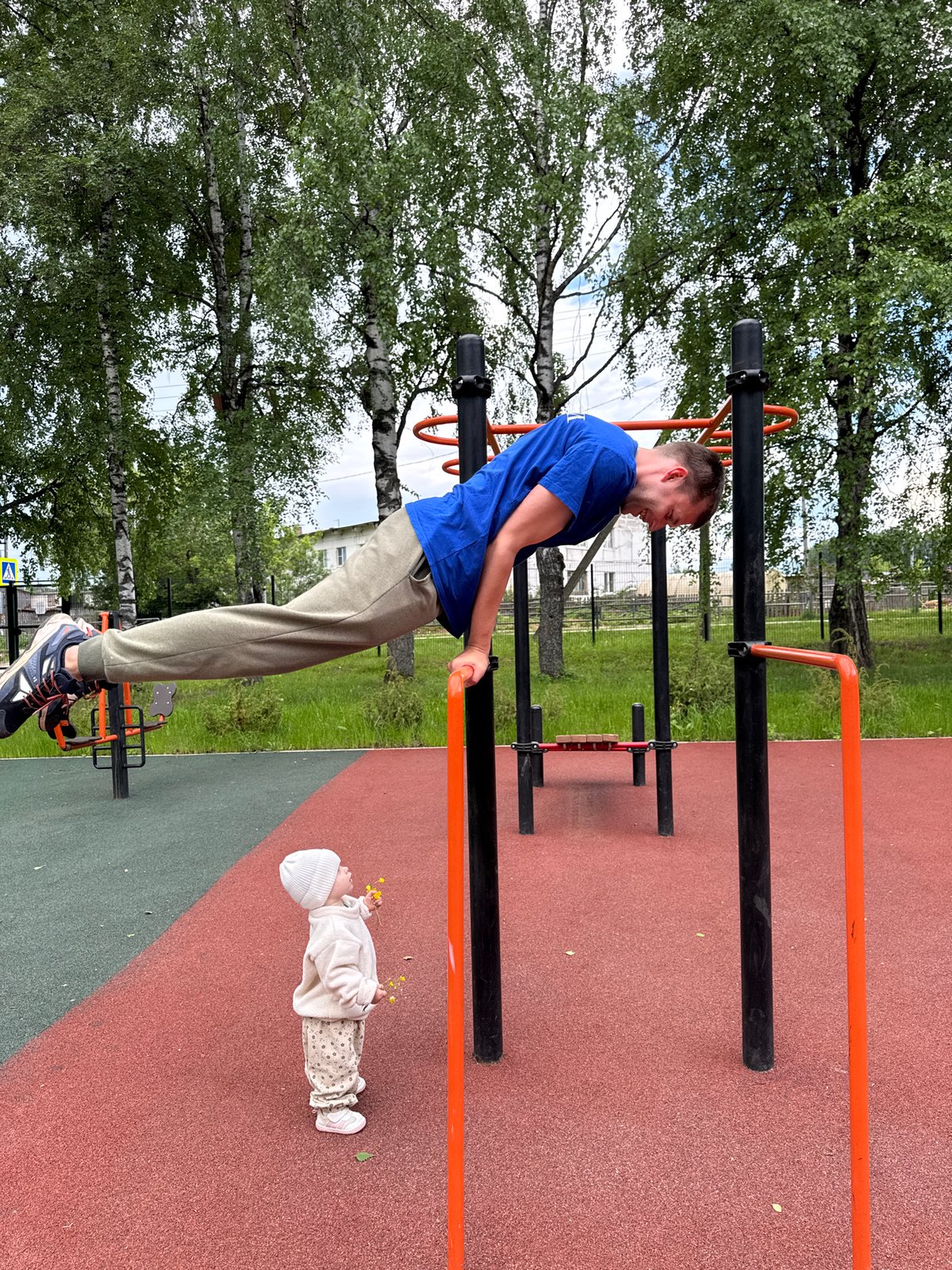 Family enjoys afternoon at public recreation complex in Вассята