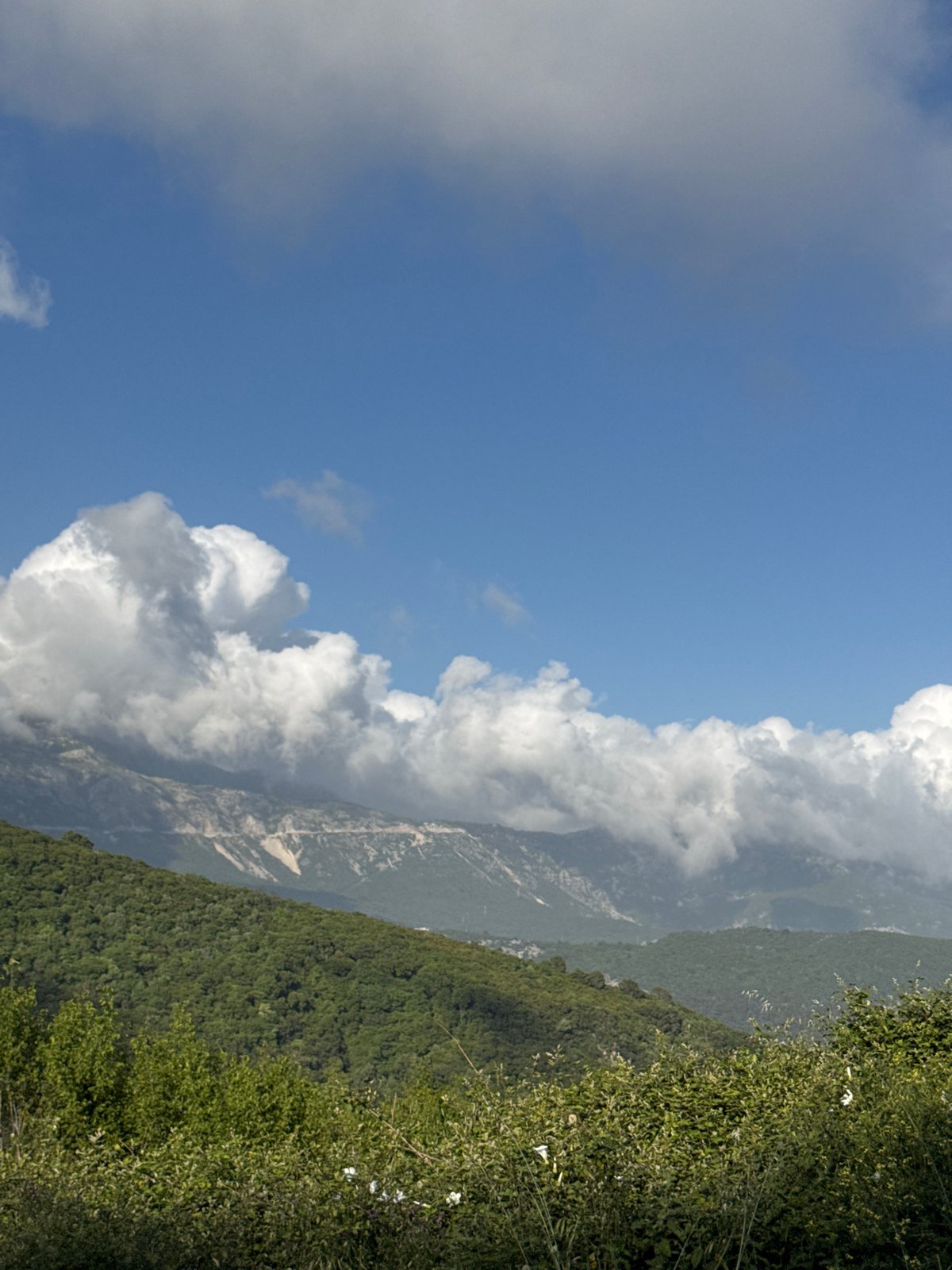 Aircraft spotted over Montenegro mountains during afternoon sightings