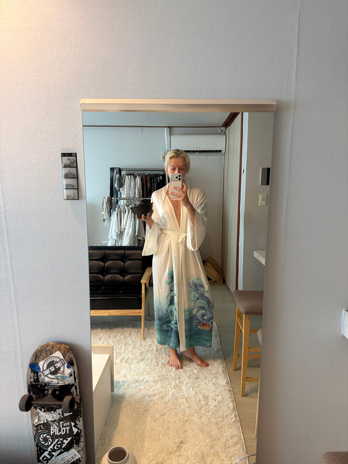 Late night mirror selfies captured in Seoul apartment