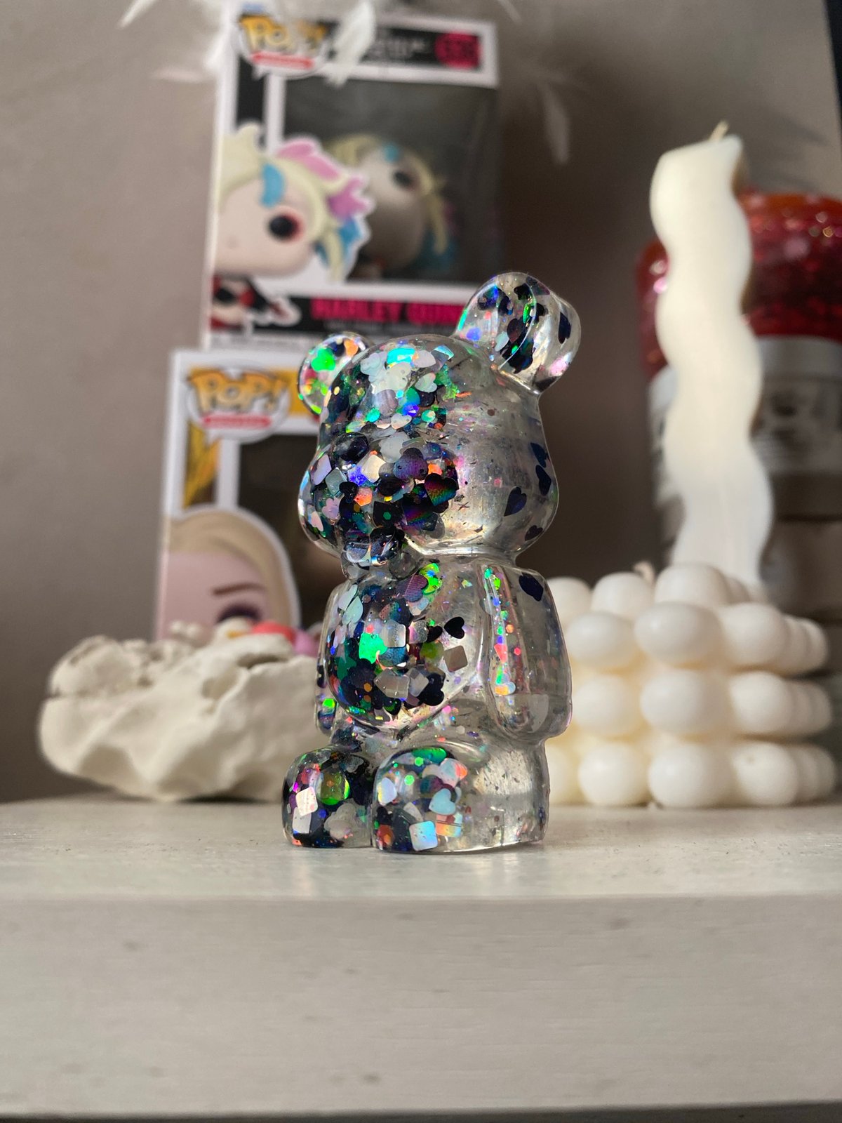 Witnesses document everyday moments spanning decorative objects to wildlife