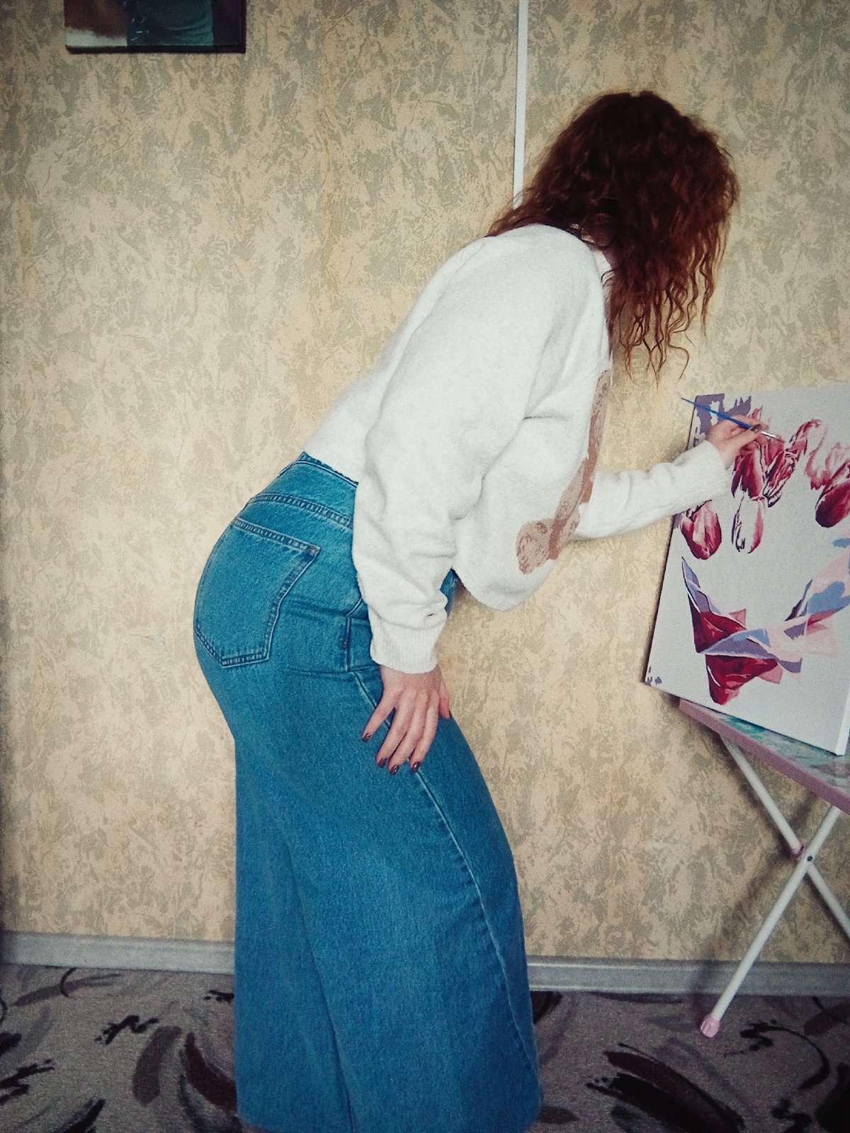 Art session documented in Yurgamysh featuring red-haired model