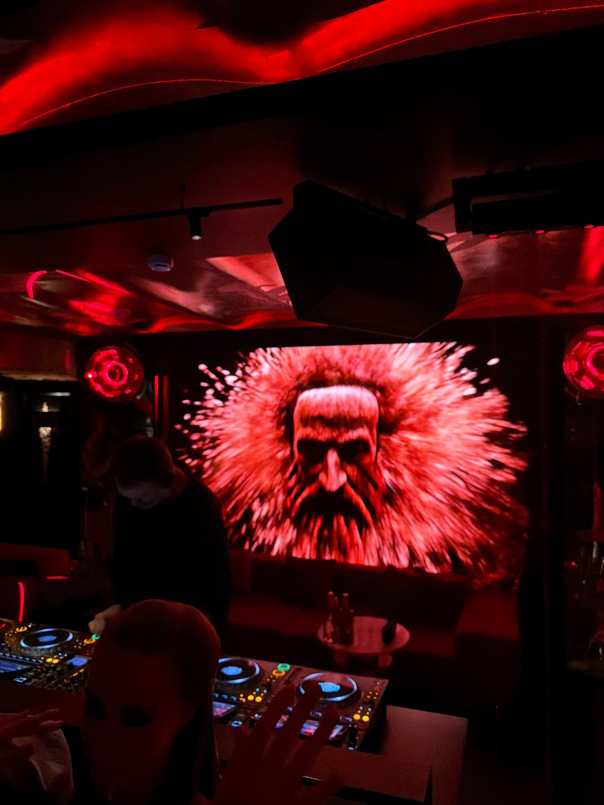 Moscow evening out: cocktails and retail browsing documented