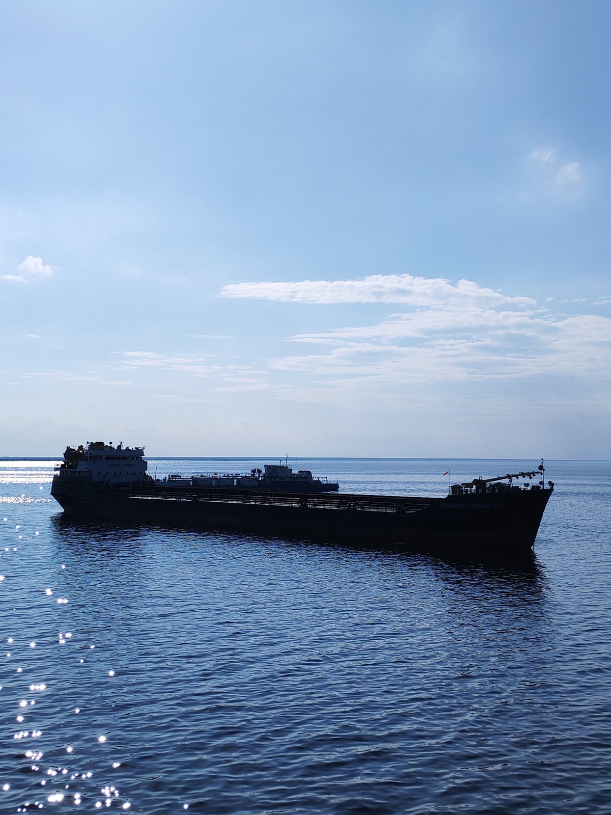 Barge spotted on Russian waters near Bol'shie Mkhi