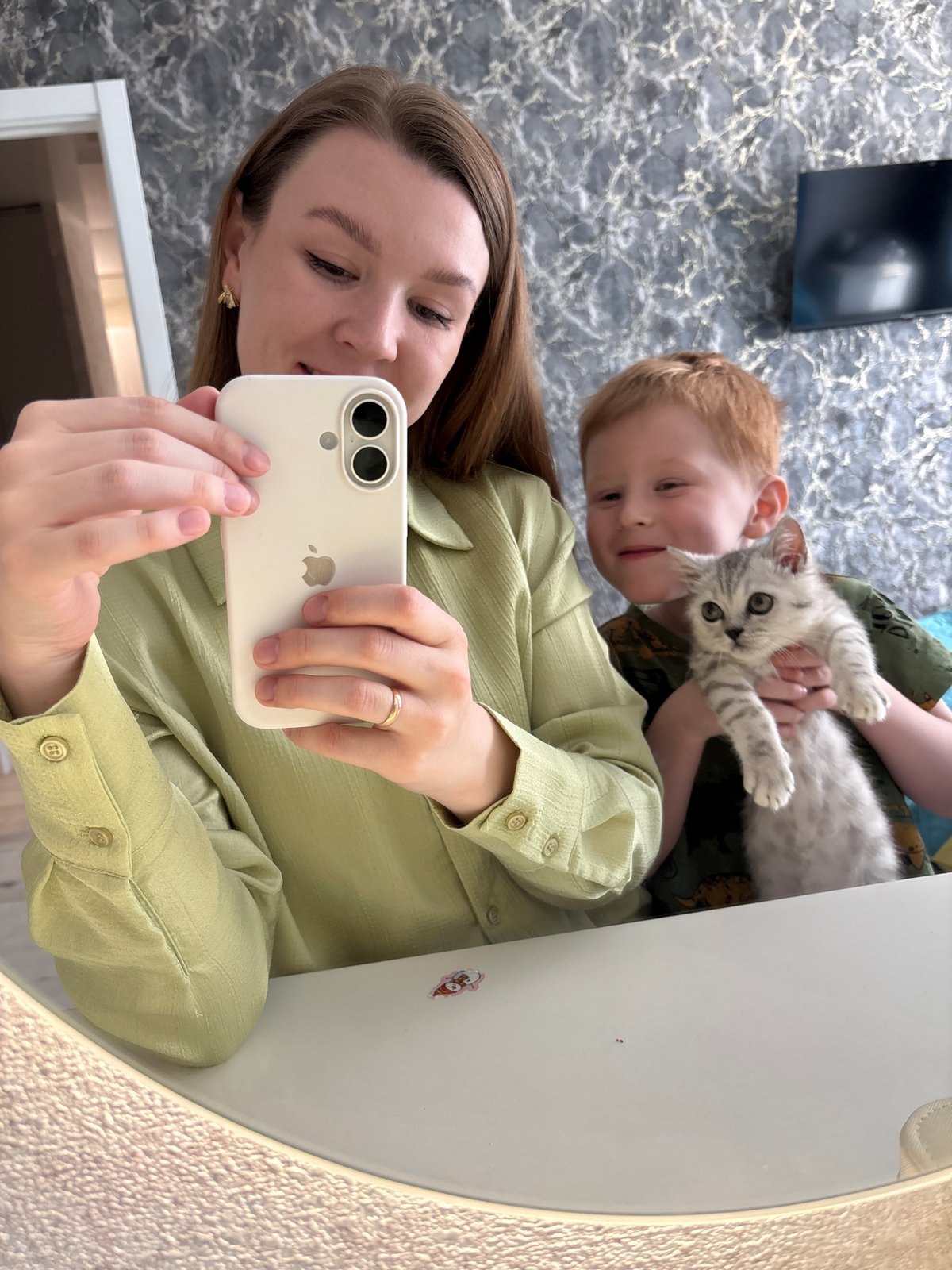 Family takes morning selfies in Izhevsk home