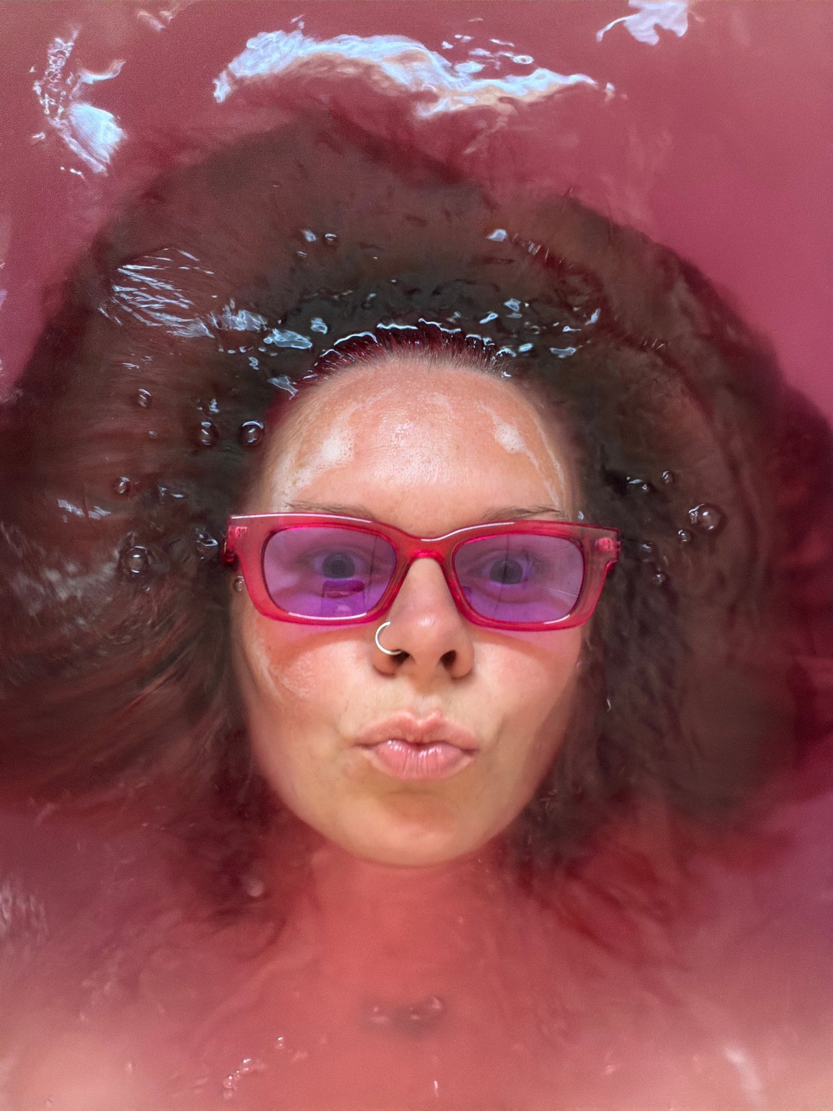 Colorful bath selfies and family moments documented in Chaikovsky