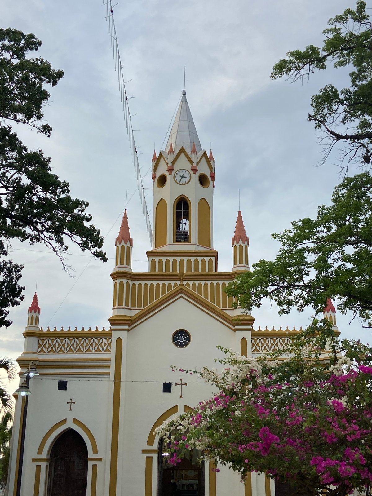 Evening documentation of Tinaquillo landmarks and cultural sites