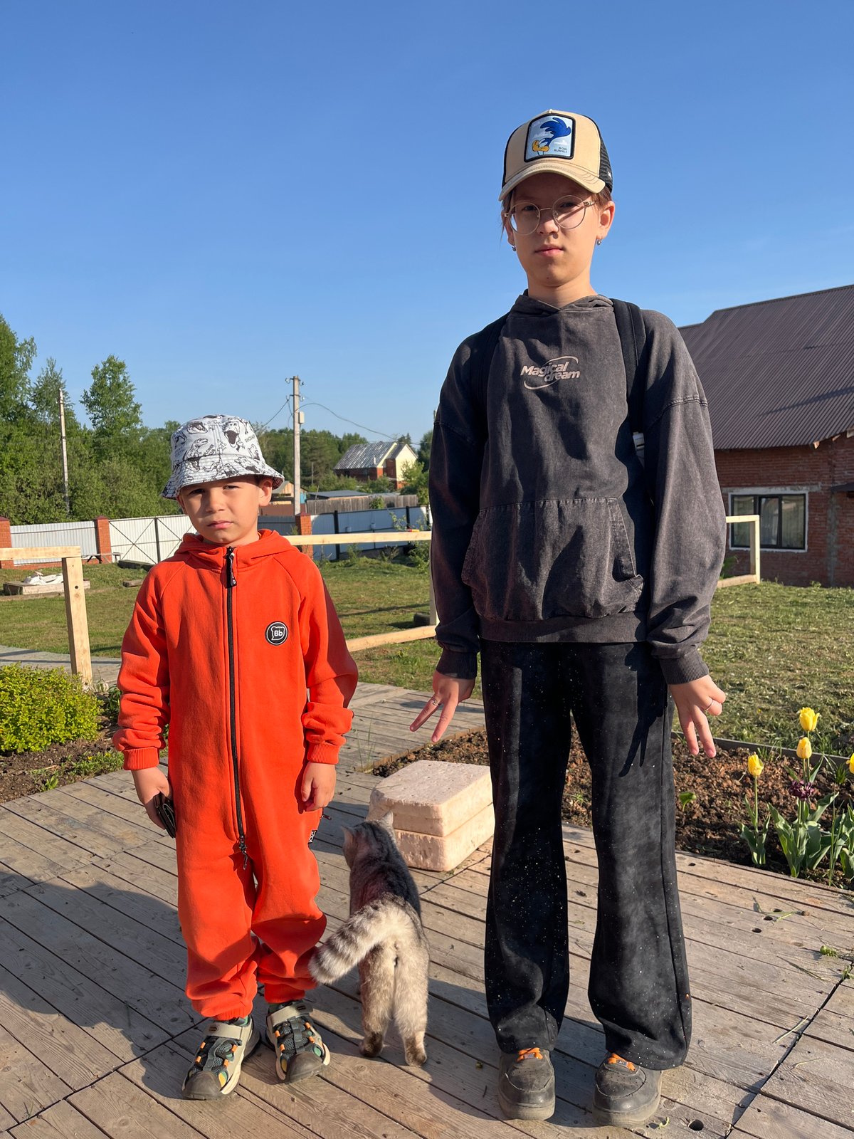 Outdoor family moments captured in Chaikovsky, Russia early morning