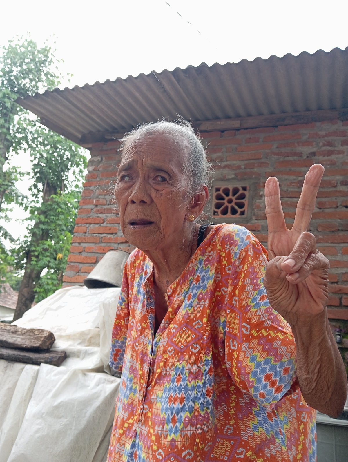 Indonesian villagers enjoy morning activities in Baron and Waung