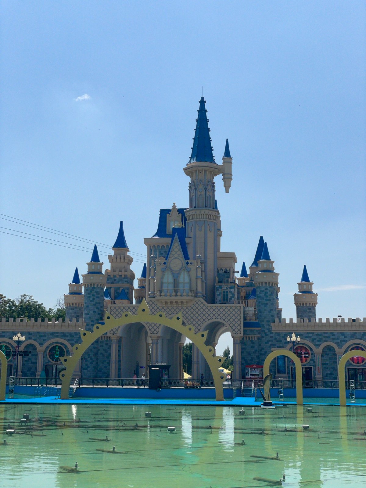 Amusement park visit in Tashkent with a Minecraft Kinder Joy in tow