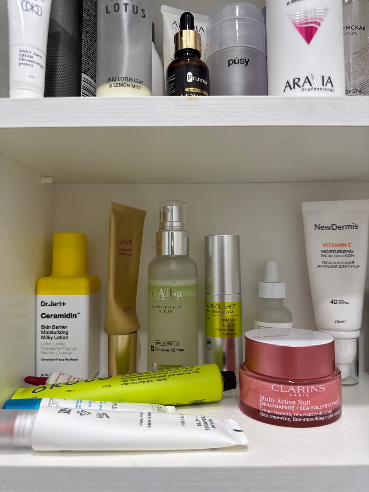 Morning skincare routine documented in Sochi bathroom