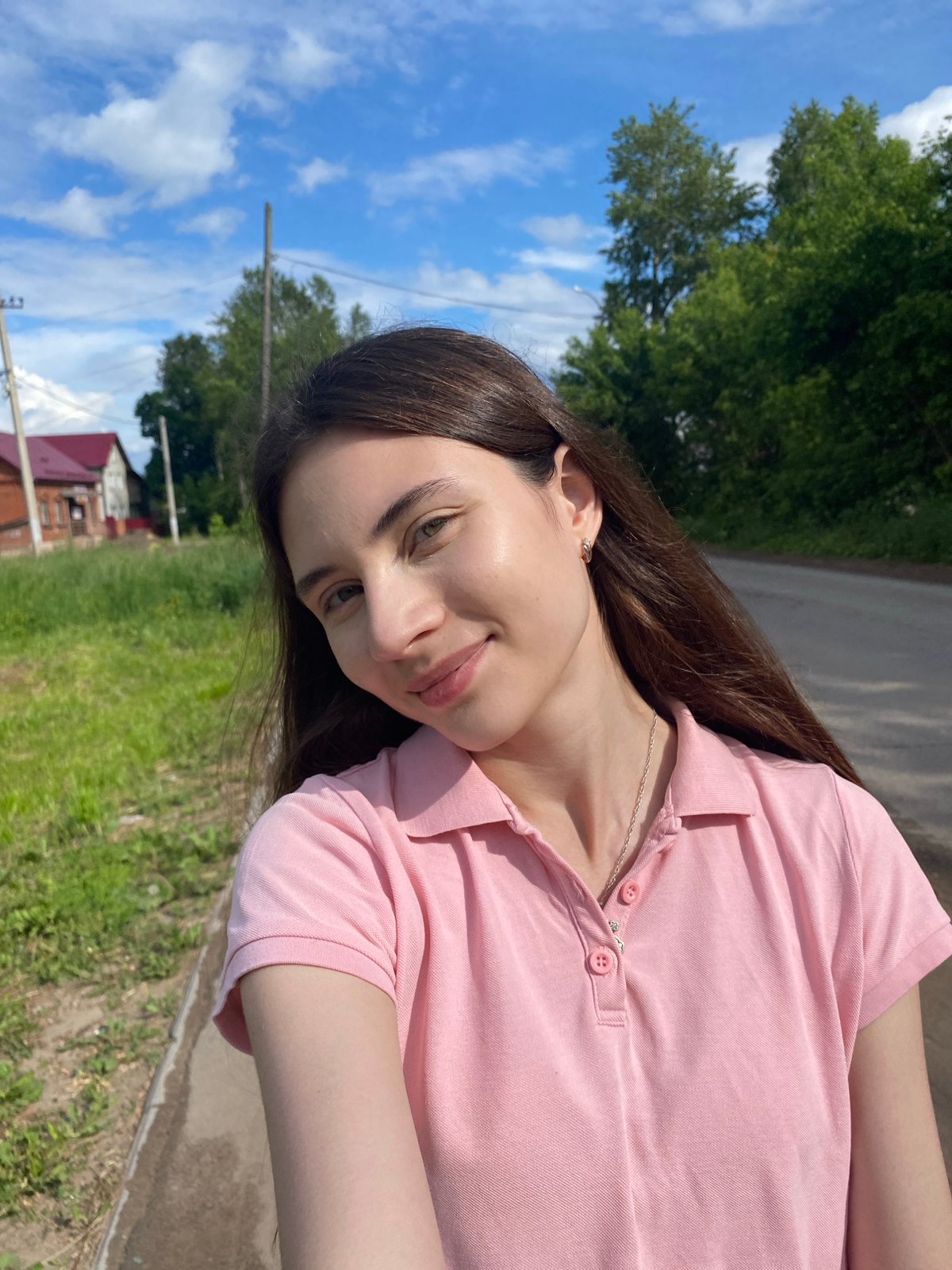Casual afternoon stroll and selfies captured in Votkinsk, Russia