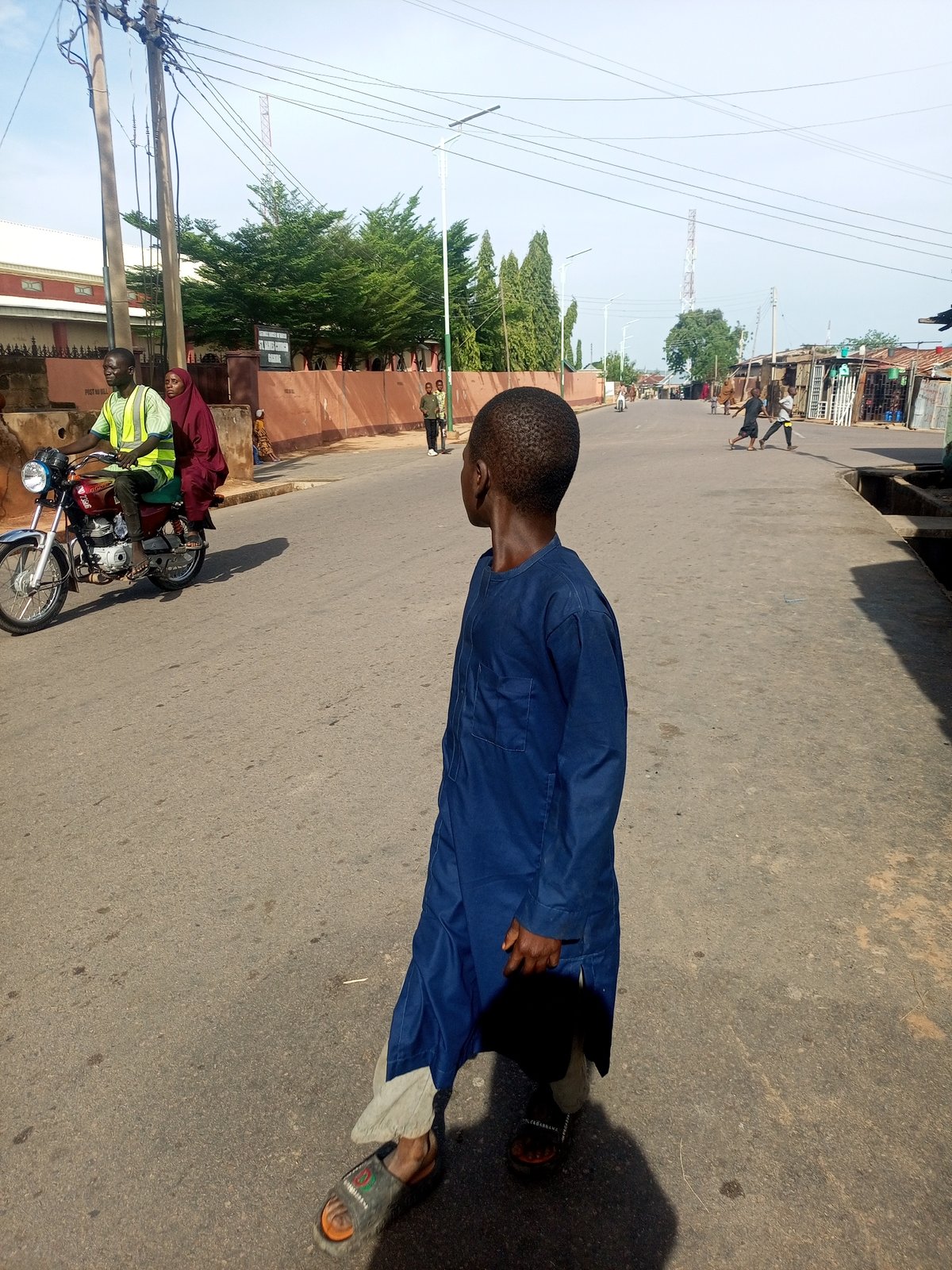Daily Life Documented Across Unknown African Urban Area