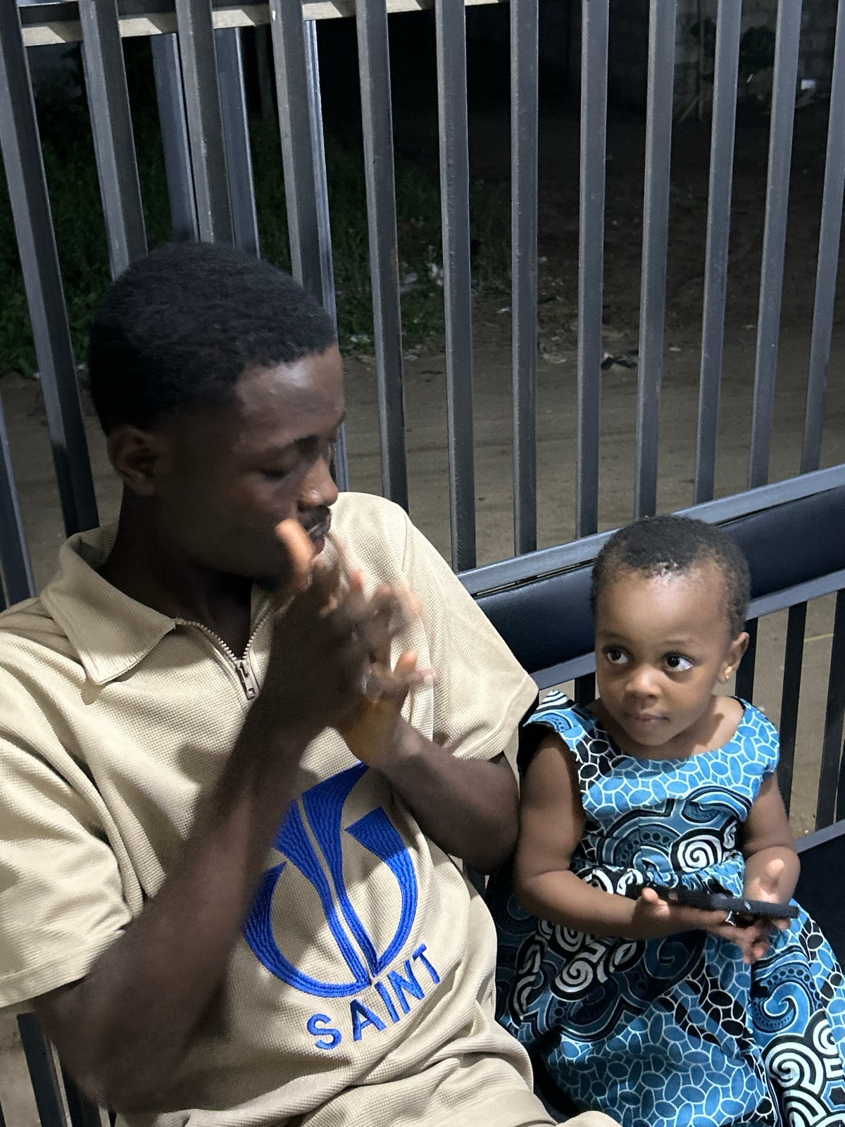 Man and child spotted together in Ihiagwa, Nigeria