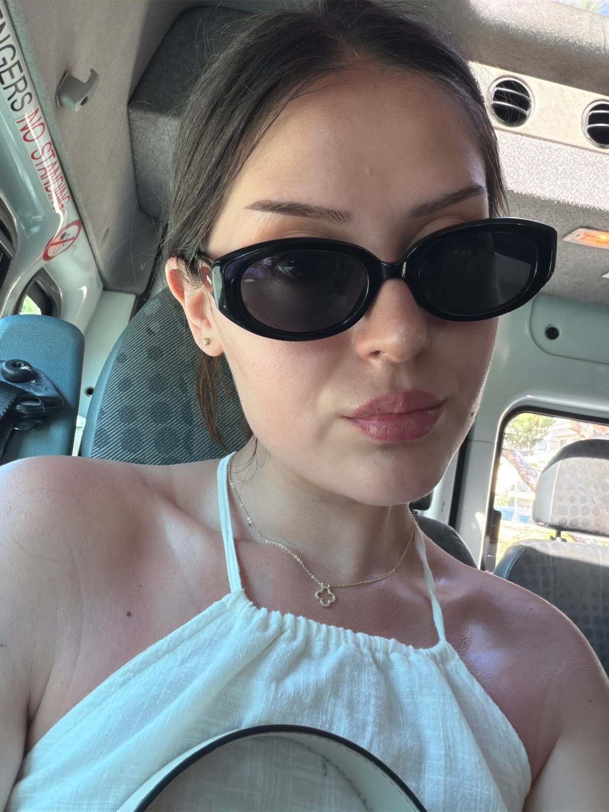 Woman spotted relaxing, taking selfies in Saint Paul's Bay