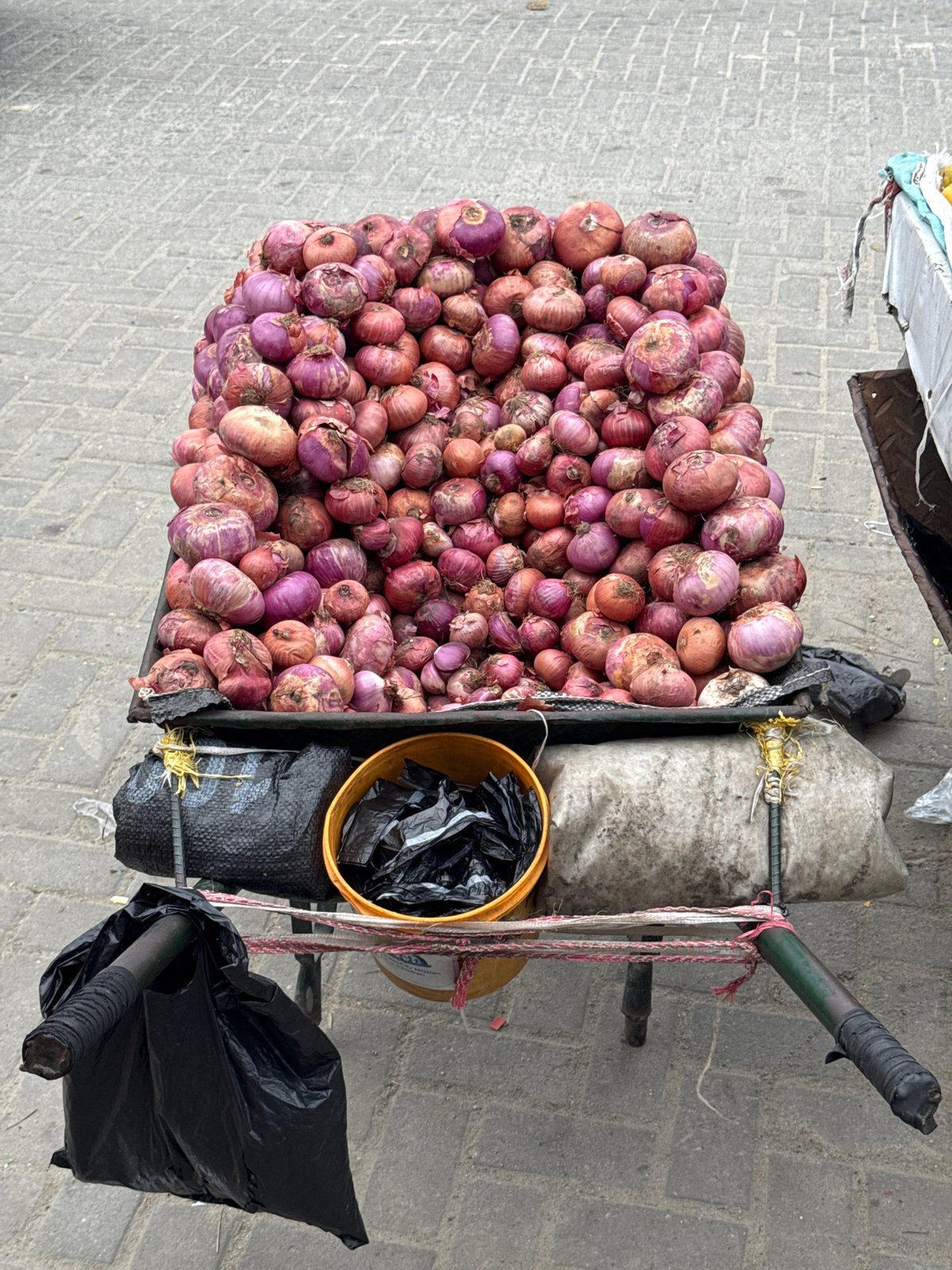 Daily market life documented in Ojomu, Nigeria