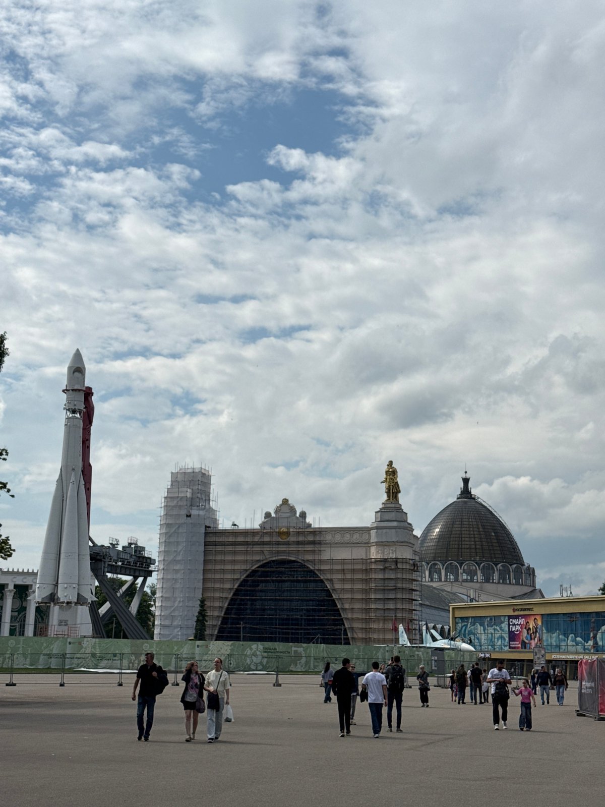 Afternoon at VDNKh, Moscow's iconic exhibition park