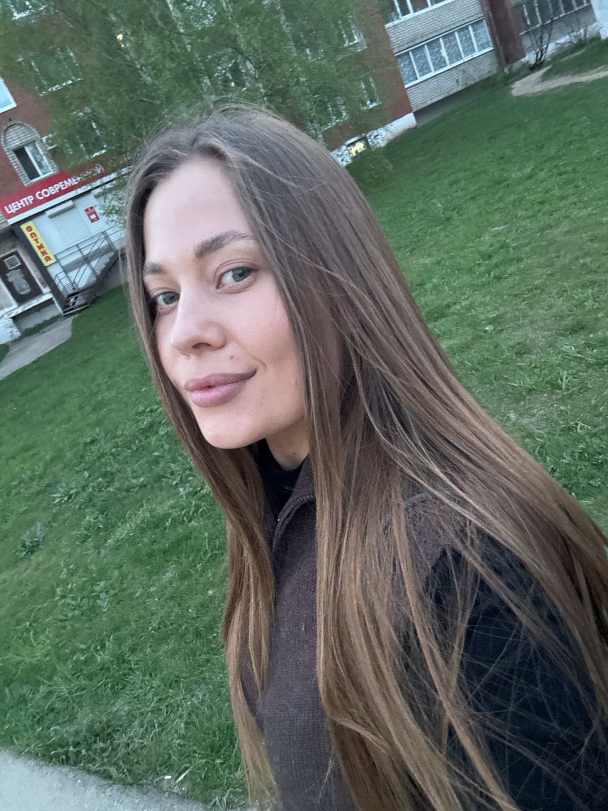 Woman spotted near cultural center in Chernushka, Russia