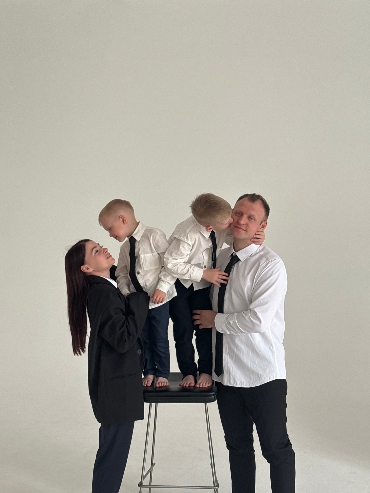 Family portrait session at Perm photography studio
