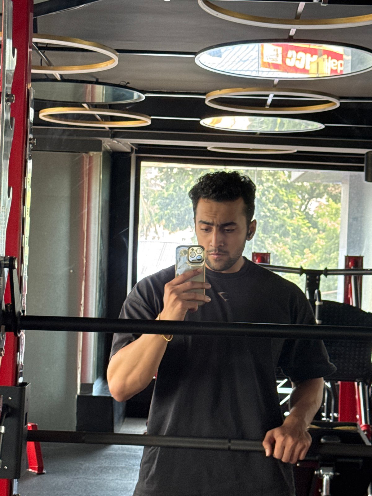 Gym mirror selfie session in Kolkata