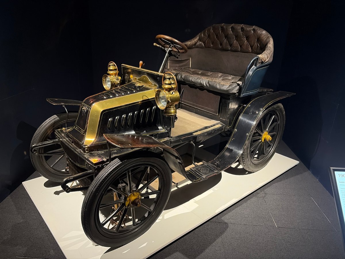 Vintage car collection displayed at Wassenaar automotive museum