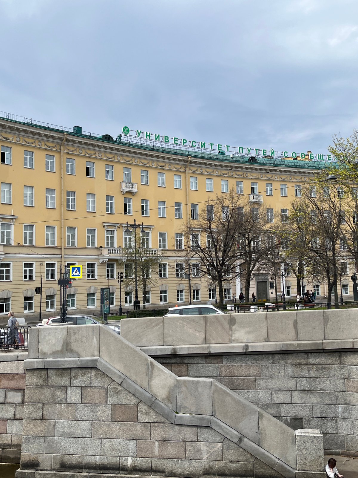 Saint Petersburg architecture documented in four-minute span