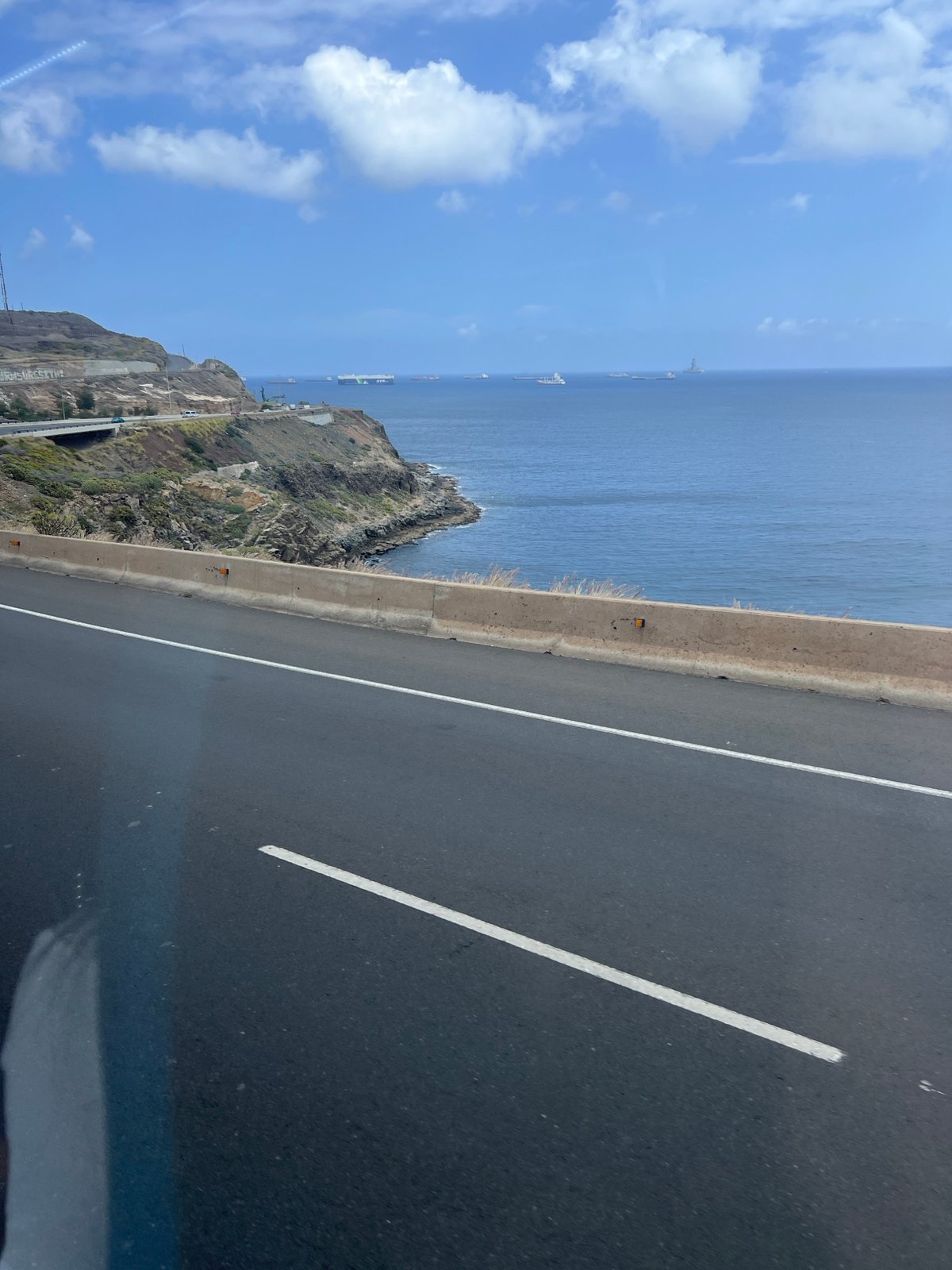 Coastal highway journey documented in Las Palmas, Spain