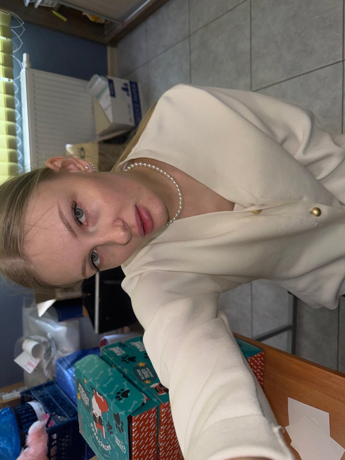 English teacher documents morning classroom session in Perm, Russia