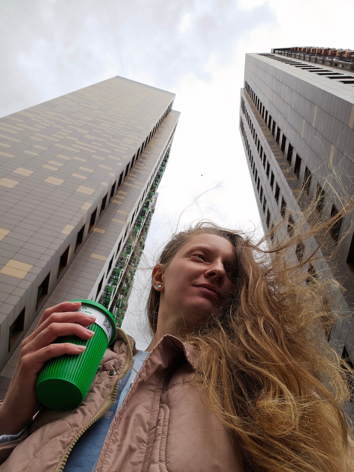 Street-level moments in Odintsovo's residential blocks