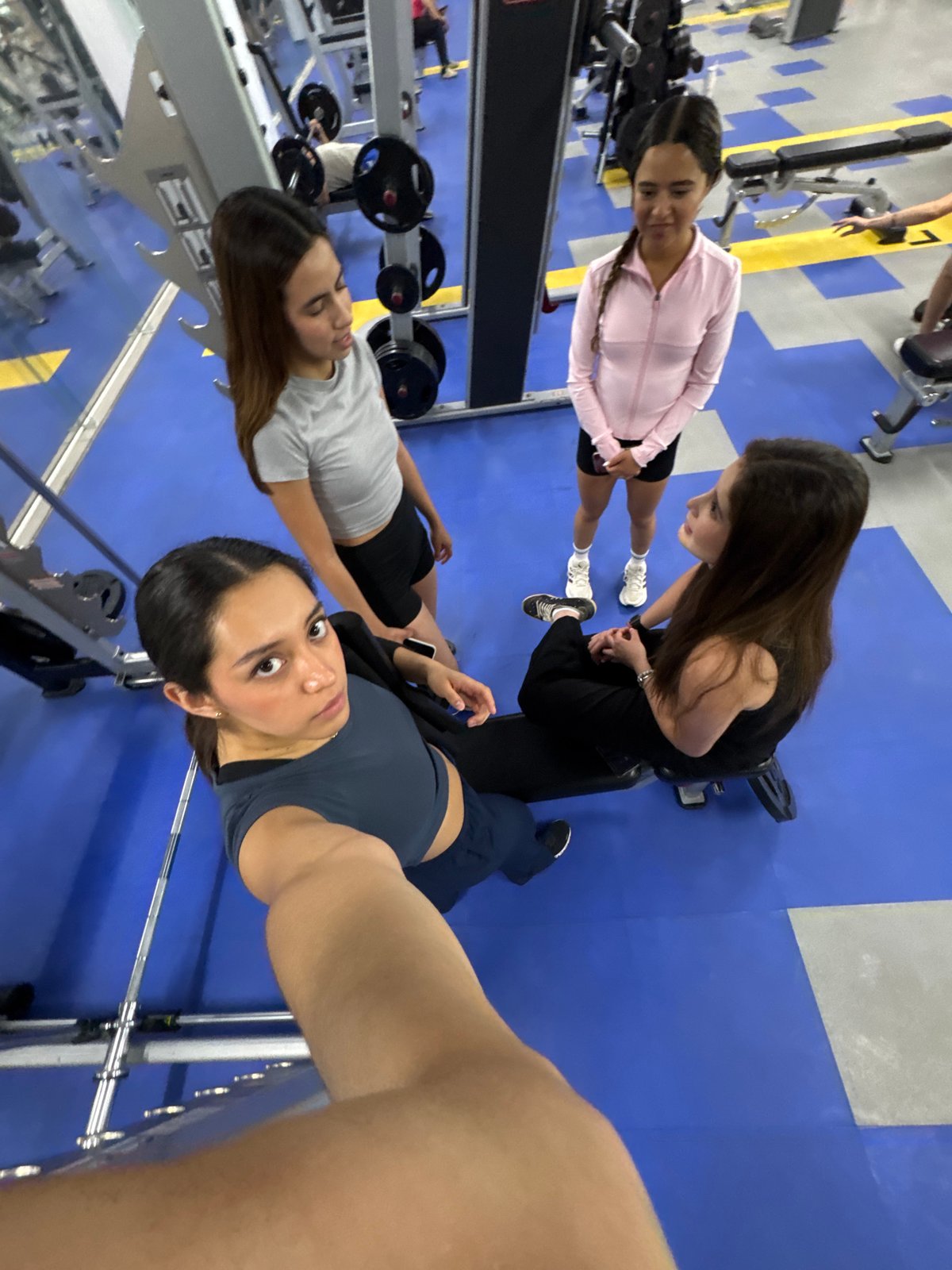Four women take gym selfie in Puebla