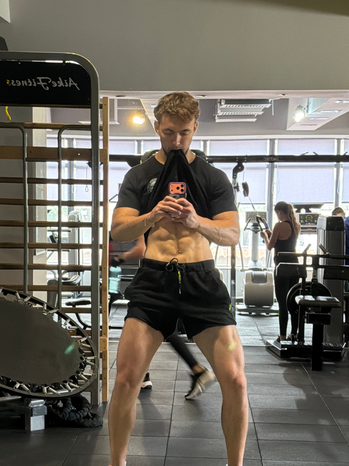 Gym day in Tsarevo: lifting, turf, and post-workout cake