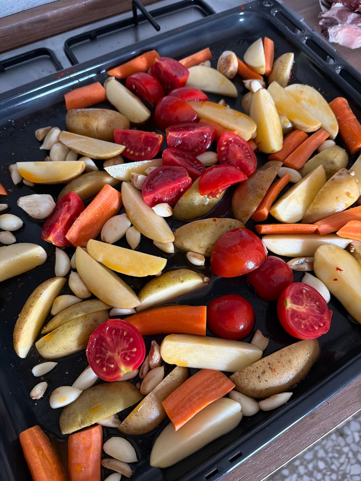 Home cooking documented from prep to plate in Catania