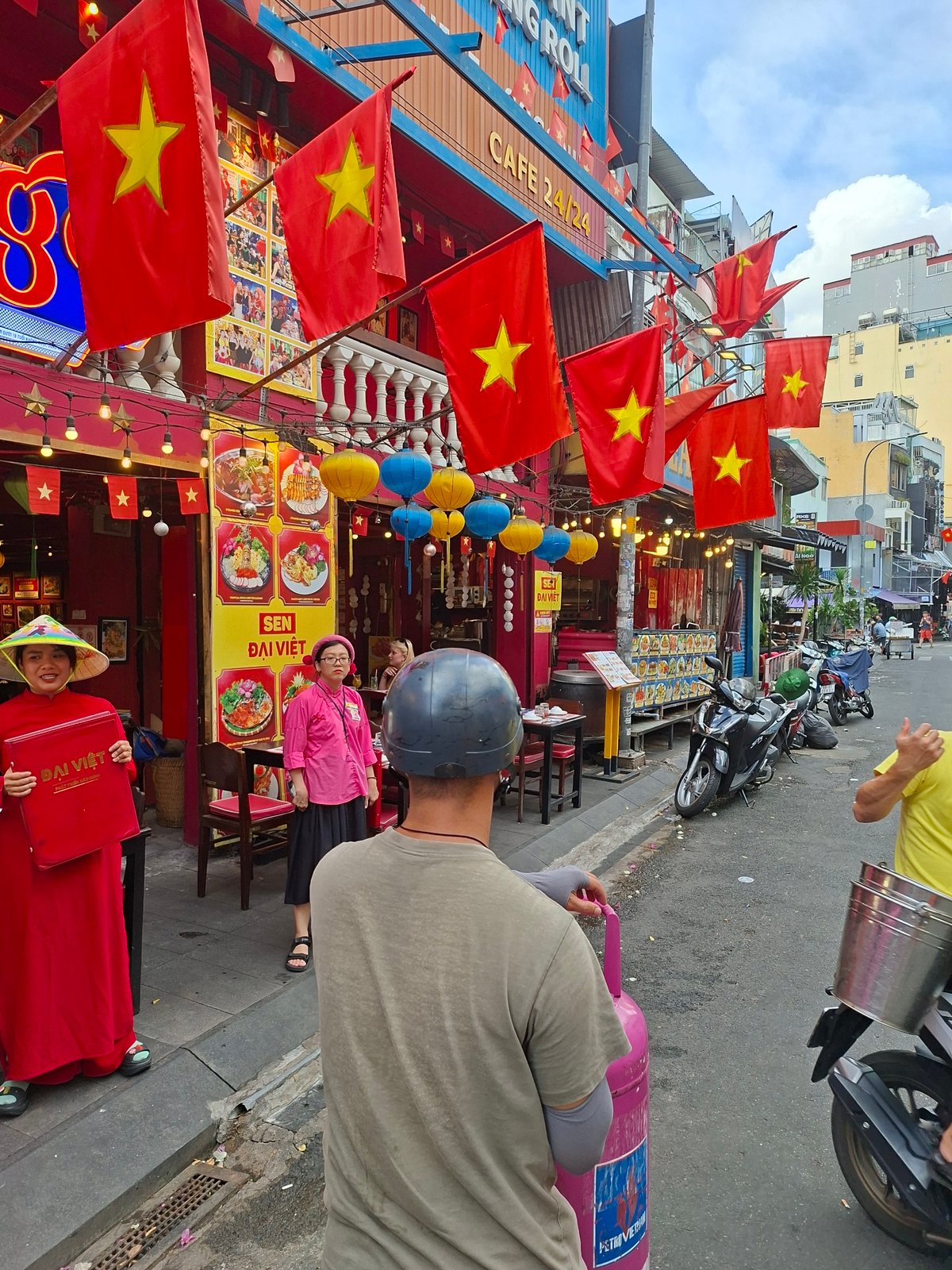 Street life snapshot: food, traffic, and commerce in urban Southeast Asia