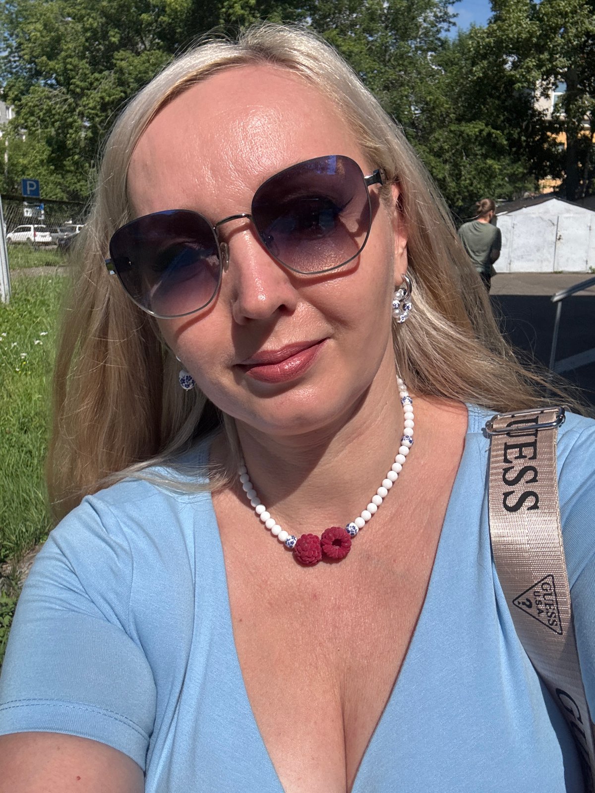 Summer lily garden and outdoor selfies in Komsomolsk-on-Amur