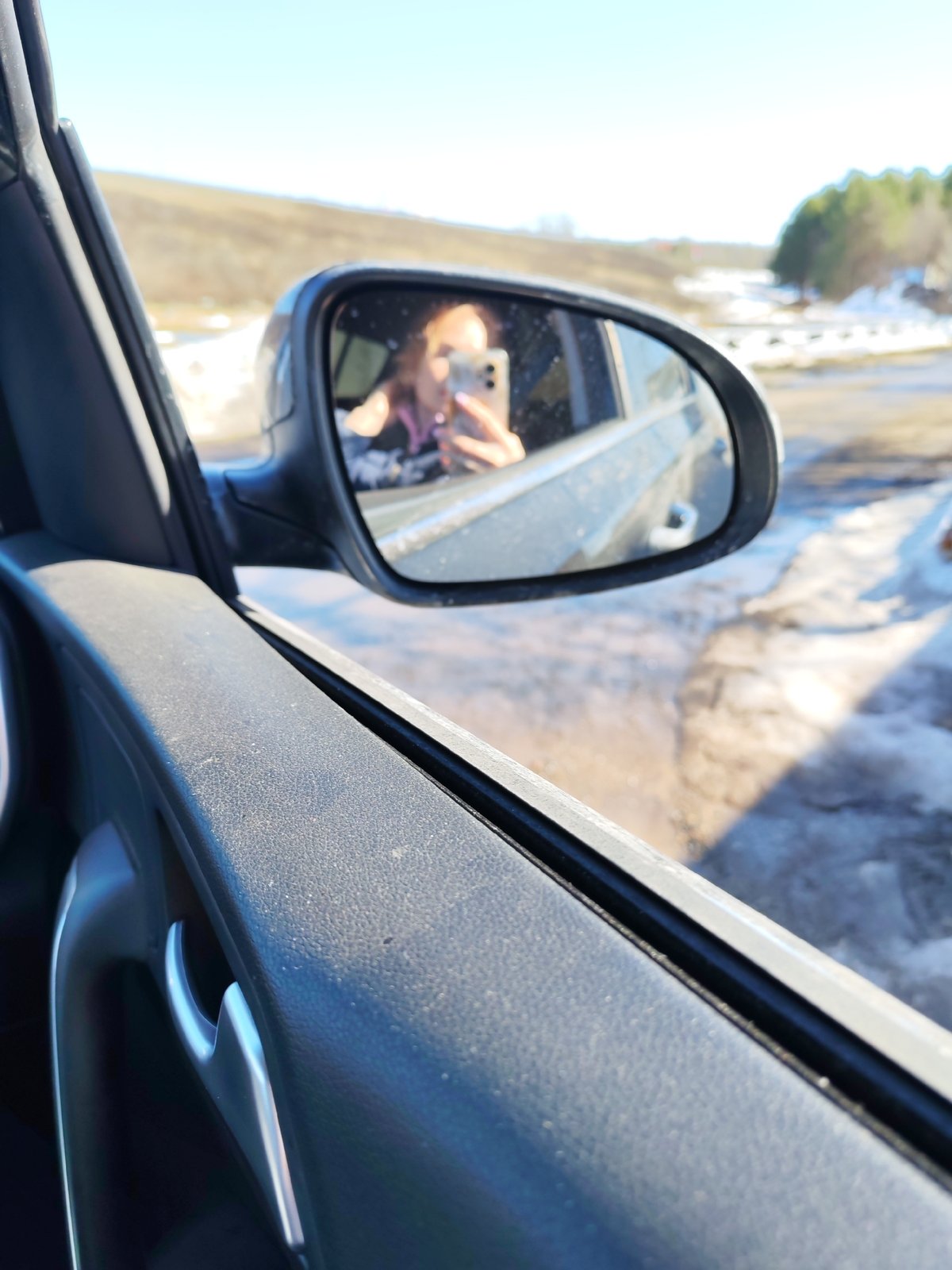 Spring thaw scenes documented across Chaikovsky, Russia