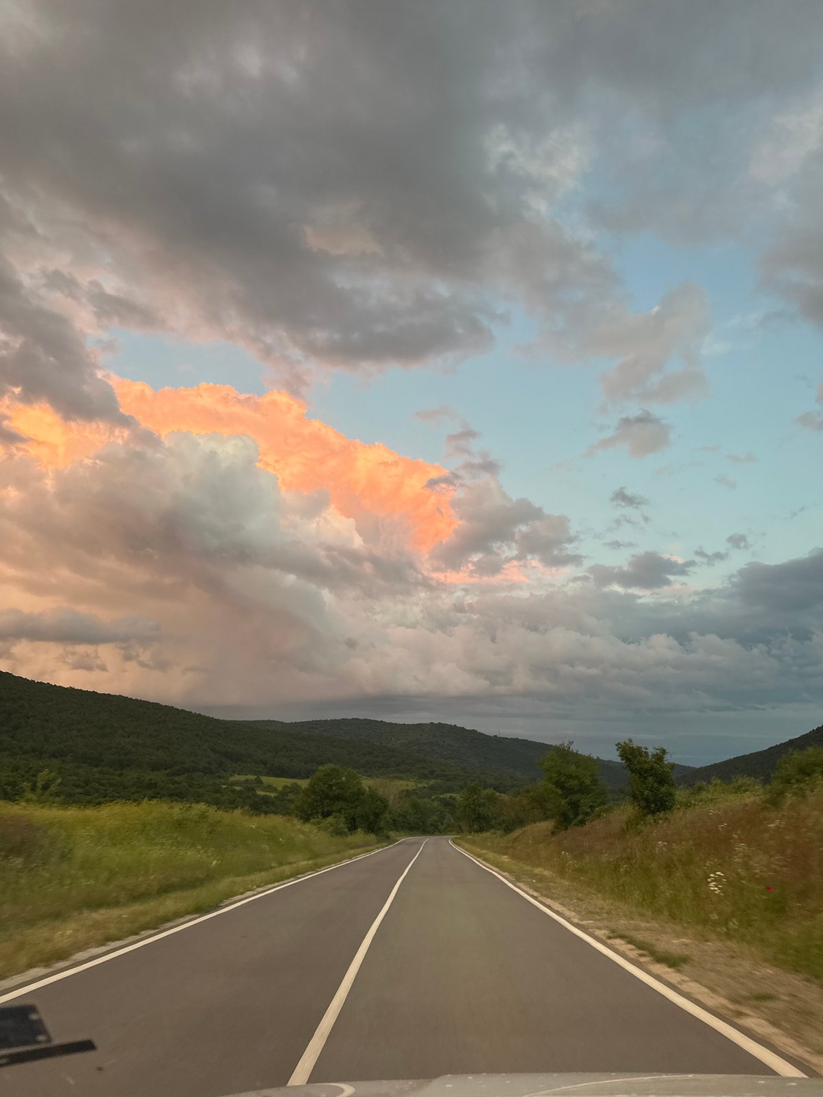 Rural drive documented near Pryaporets, Bulgaria countryside roads