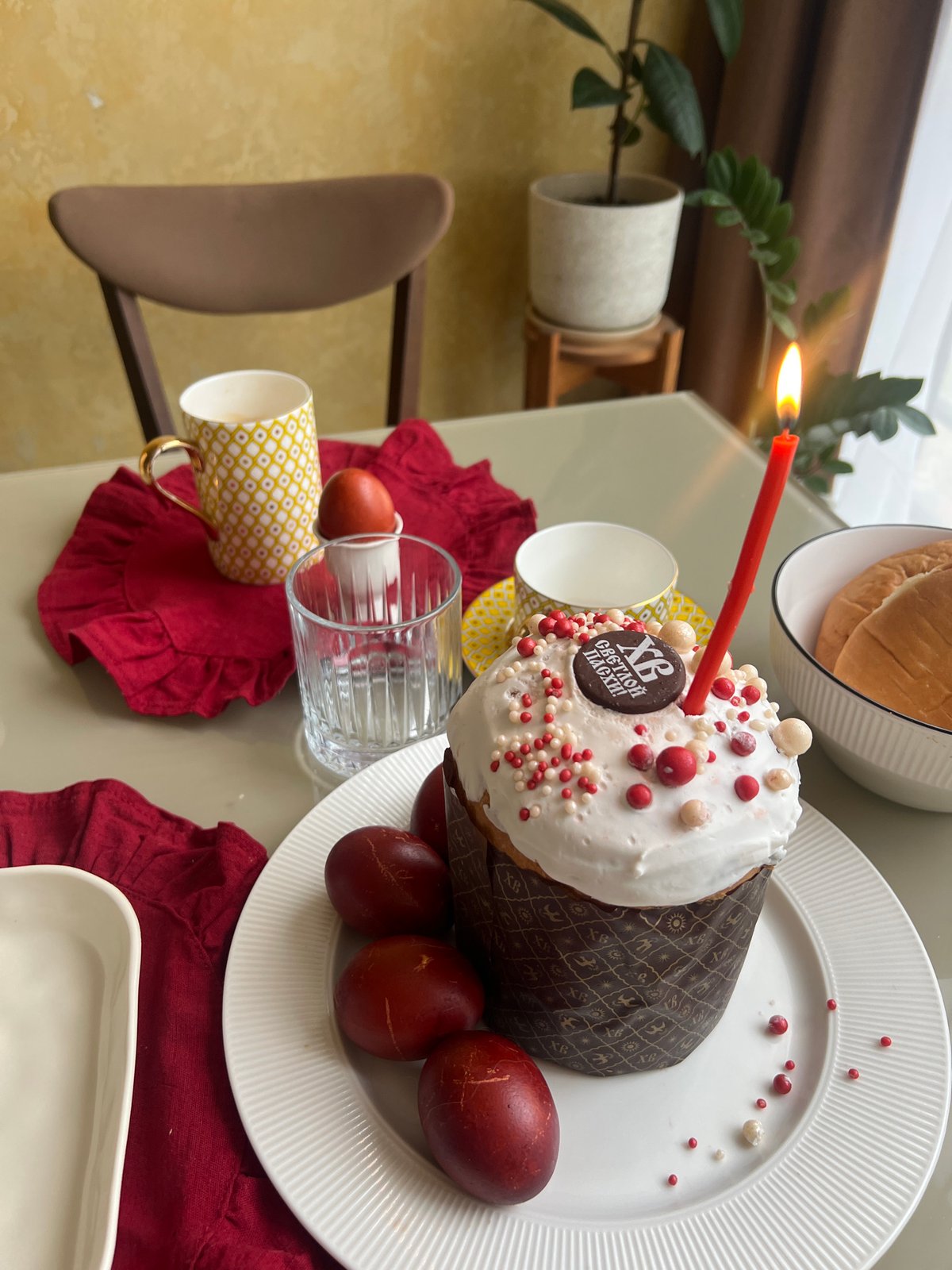 Family celebrates Easter morning with traditional kulich in Khimki