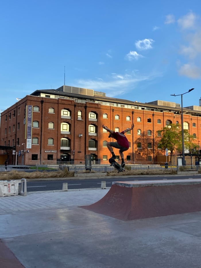 Evening skateboarding and urban life captured across Buenos Aires