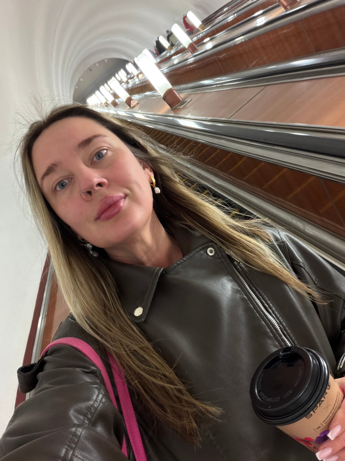 Morning commute scenes documented across Moscow Metro and streets