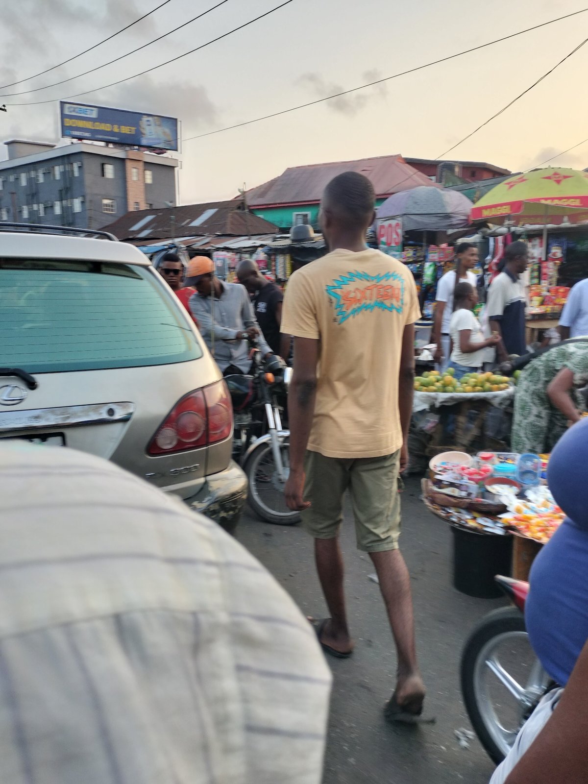 Lagos street life documented across neighborhoods and mosque