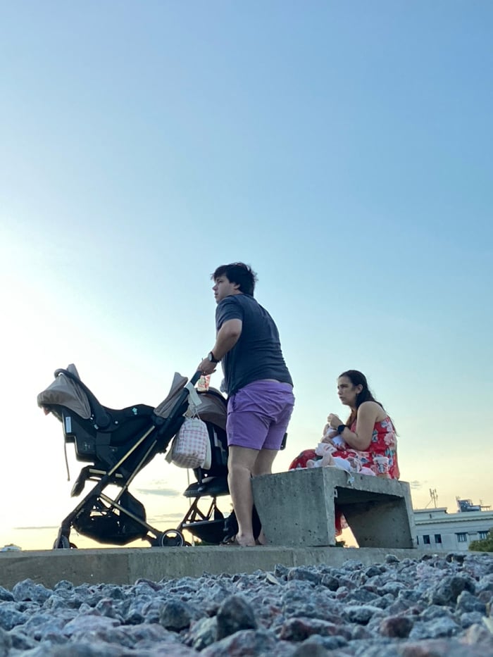 Evening leisure activities captured across Buenos Aires waterfront and venues