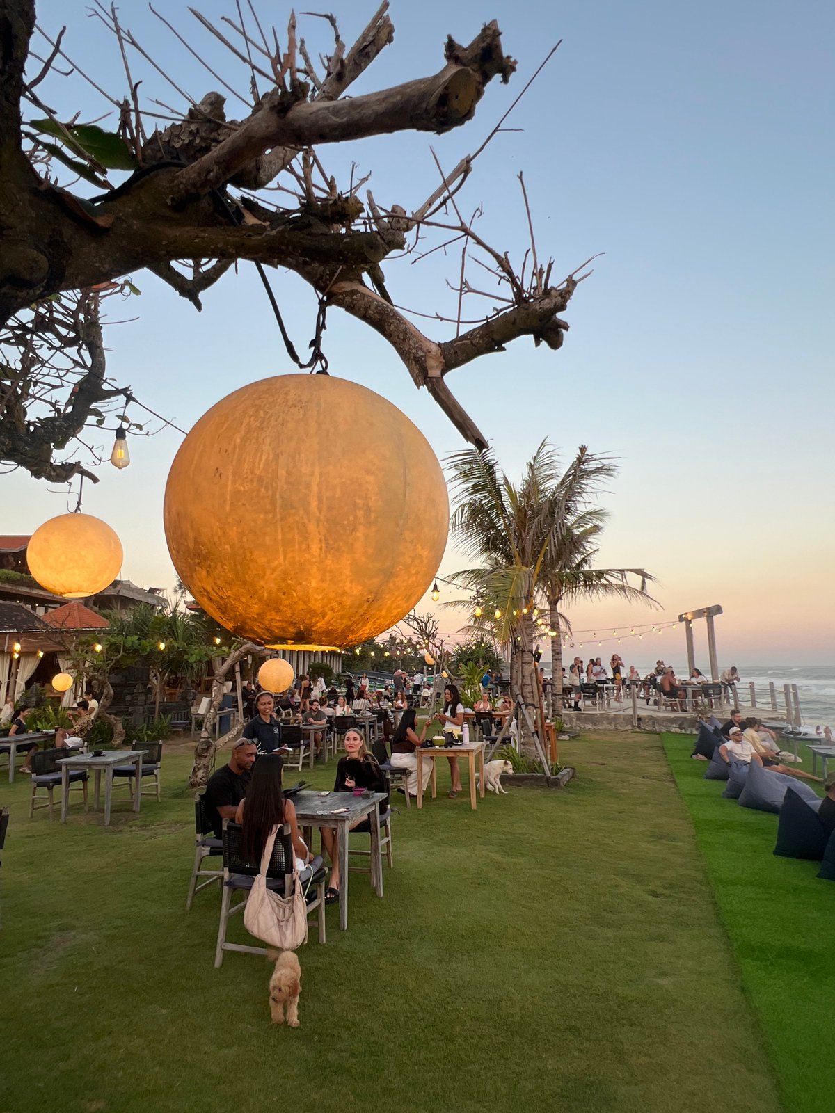 Coastal sunset dining and family moments captured in Mengwi