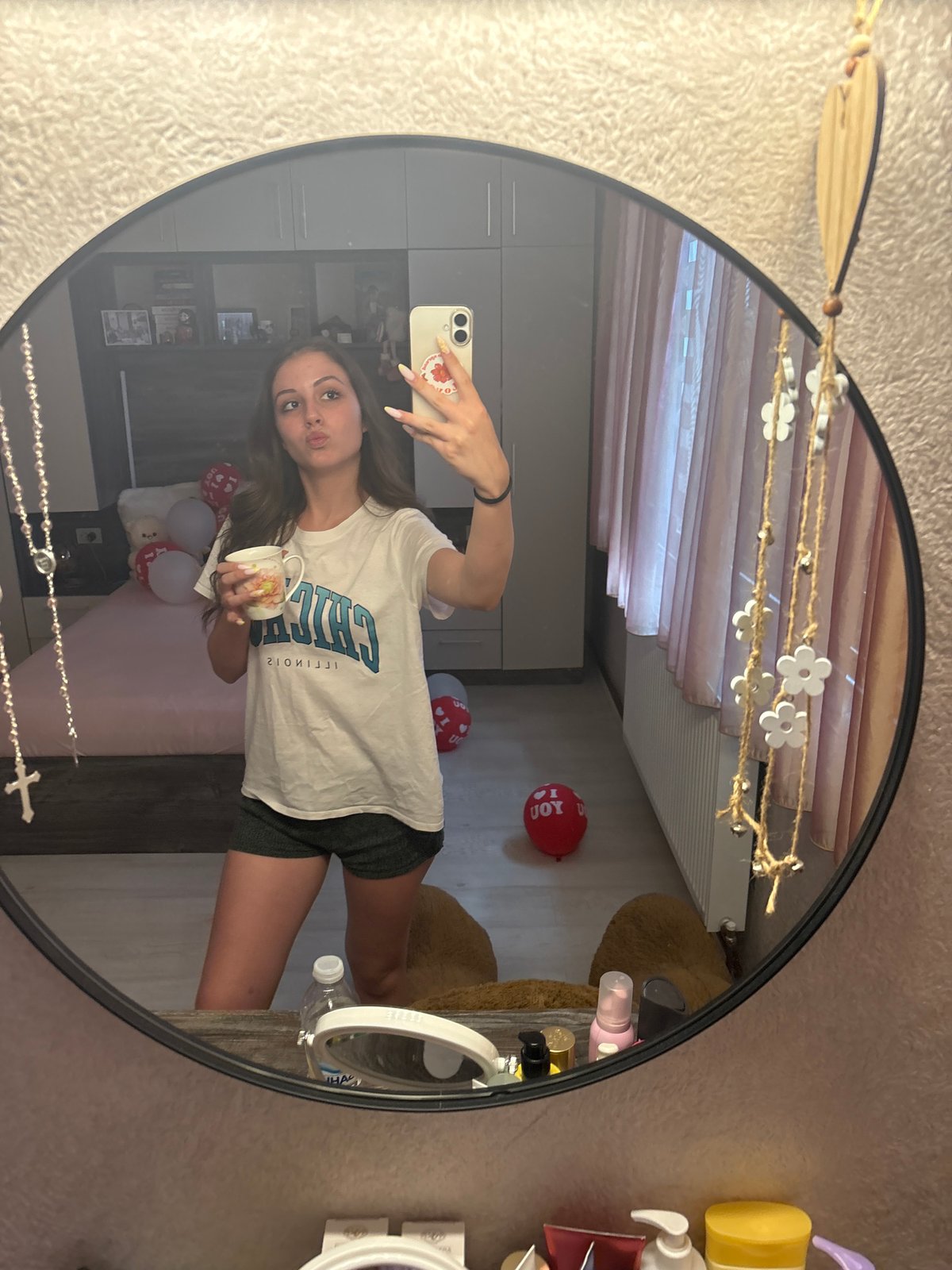 Relaxed at-home moments in Bulgarovo — selfies, nails, and a hot drink