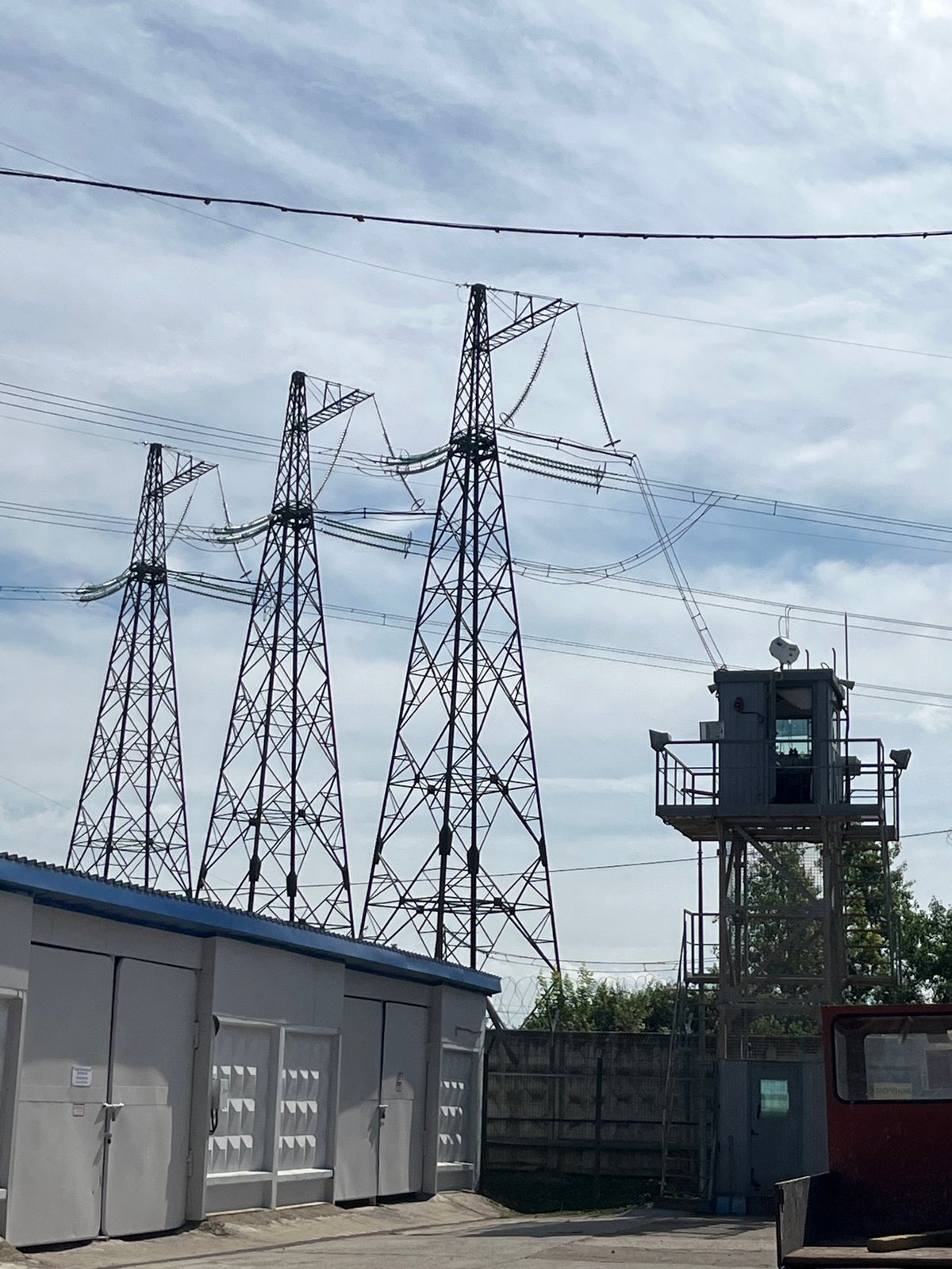 Power transmission towers observed in Chaikovsky, Russia