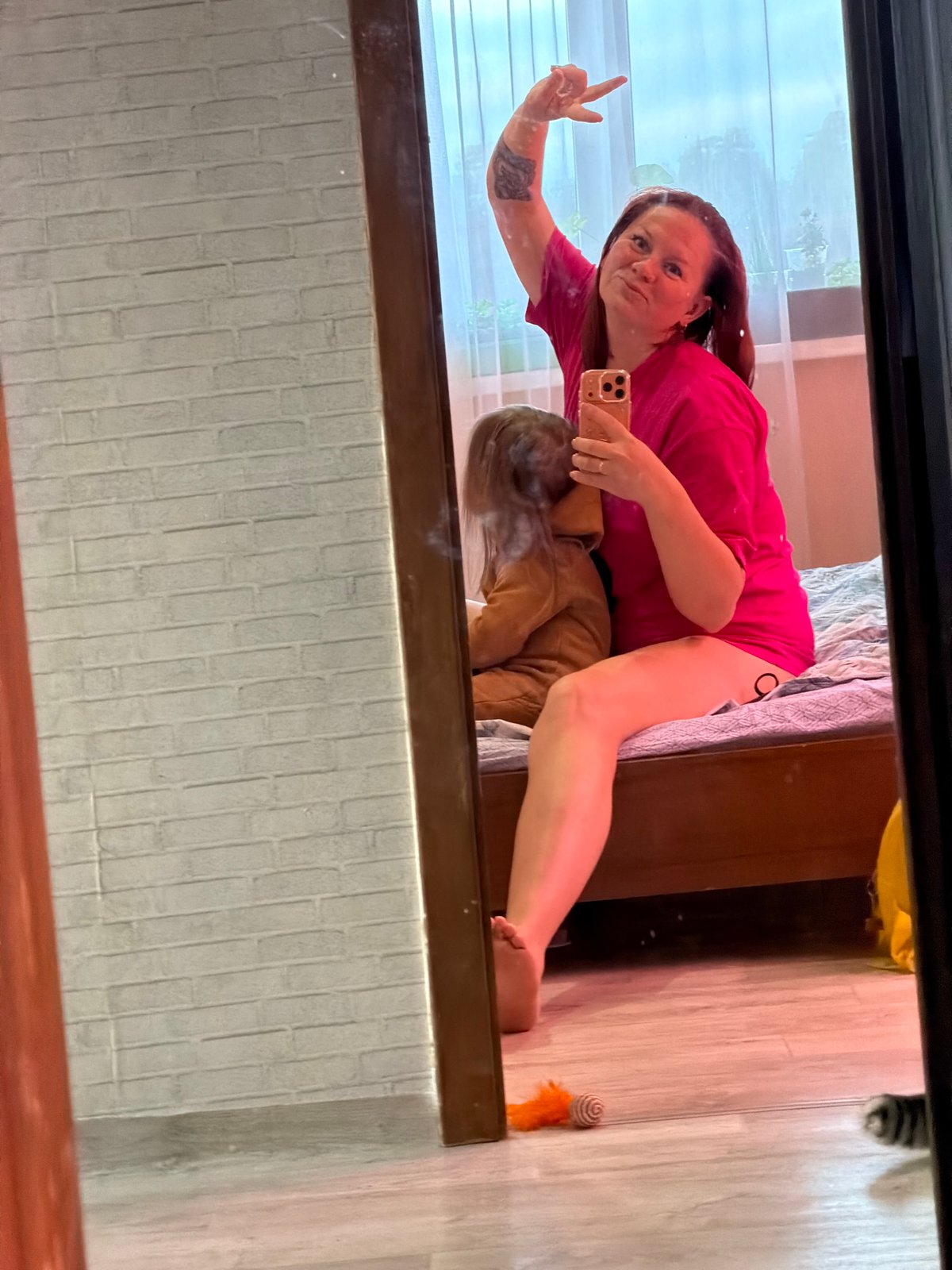 Family captures playful moments during late night in Chaikovsky