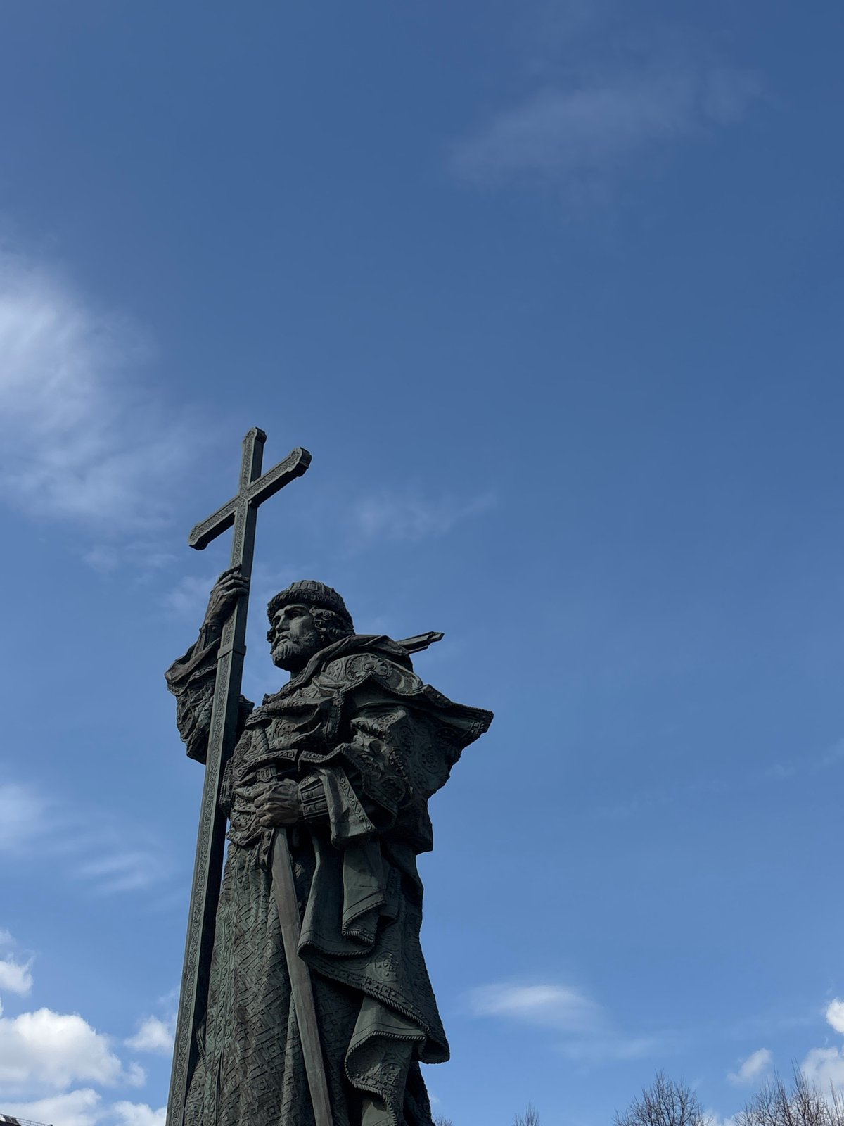 Patriarch Hermogenes monument photographed in Moscow