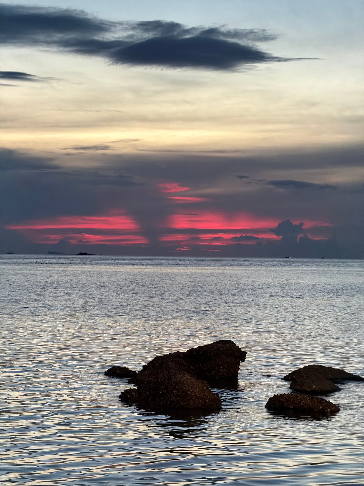 Vivid Gulf sunset from the shores of Baan Bo Phut