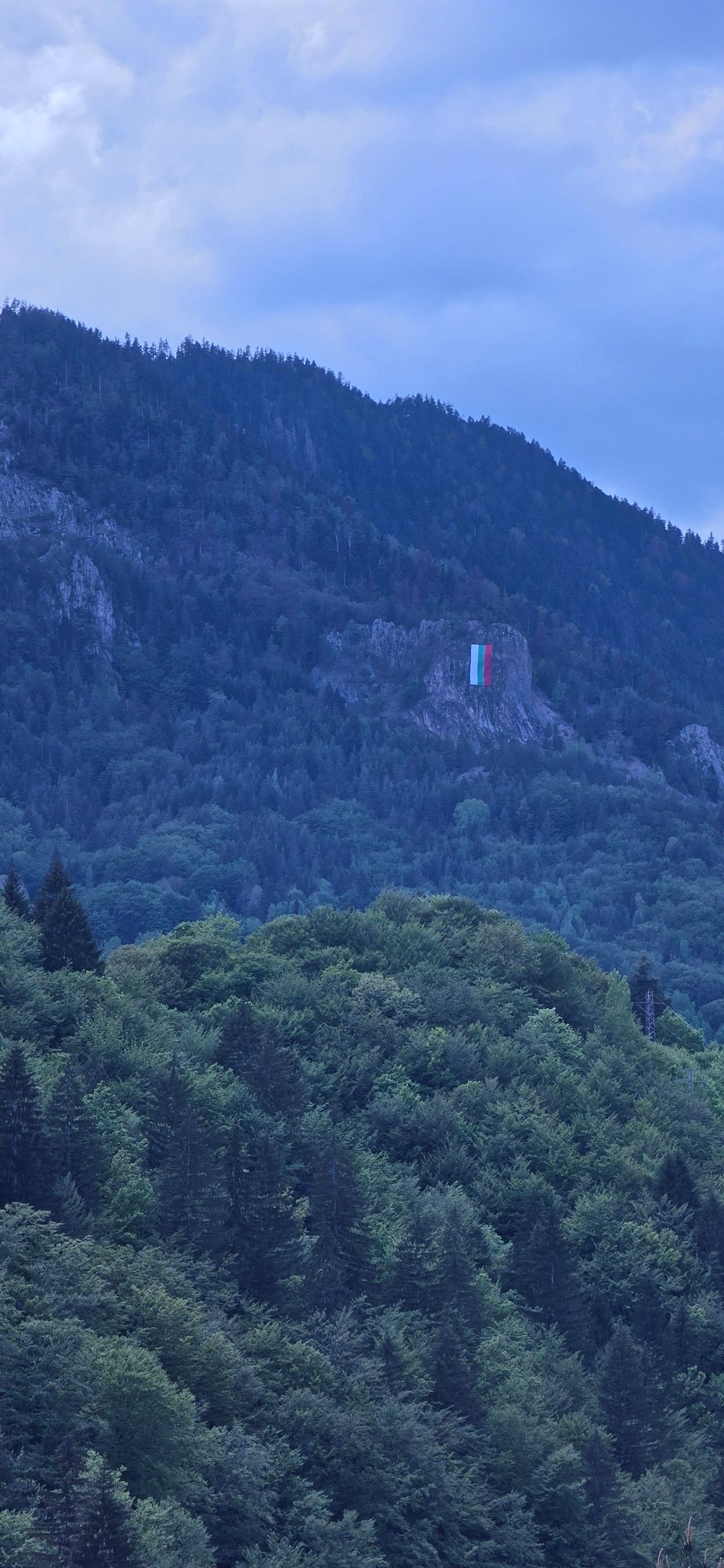 Casual selfies and Hungarian flag spotted in Smolyan, Bulgaria
