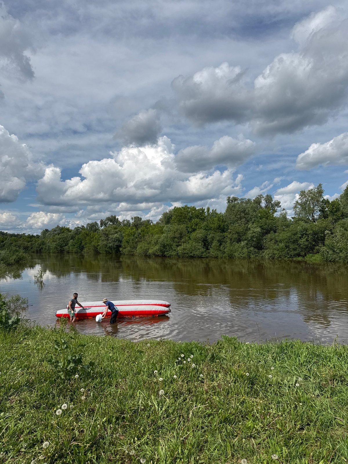 Group prepares for river trip in Nazyar, Russia