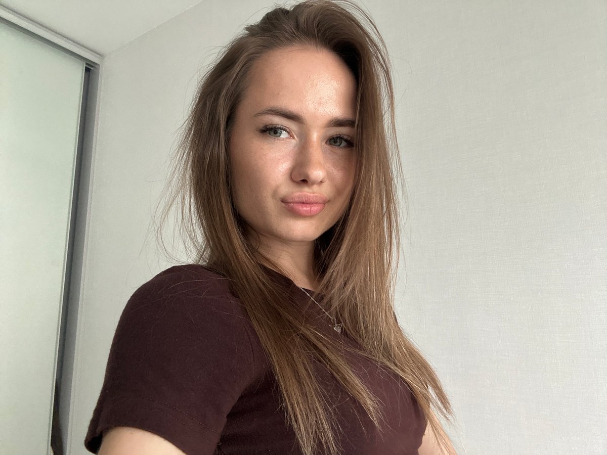 Woman documents morning routine through selfies across multiple locations