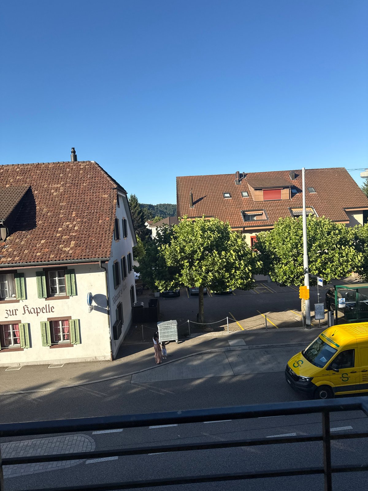 Street-level and indoor snapshots from a quiet Trimbach afternoon
